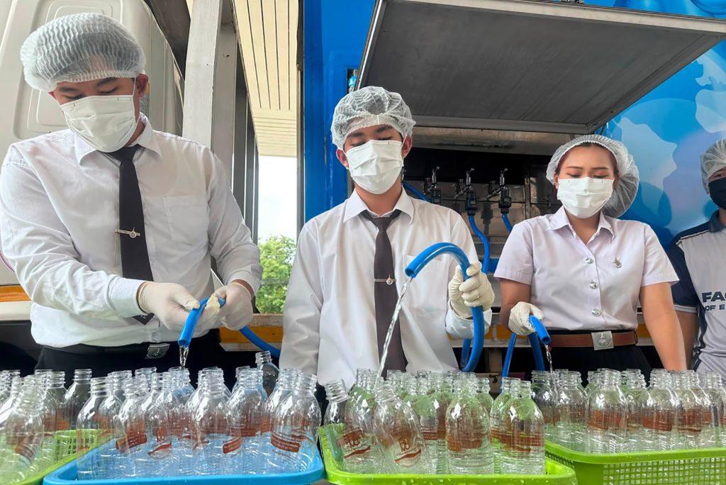 Photo3_รถผลิตน้ำดื่ม Hydro Pure